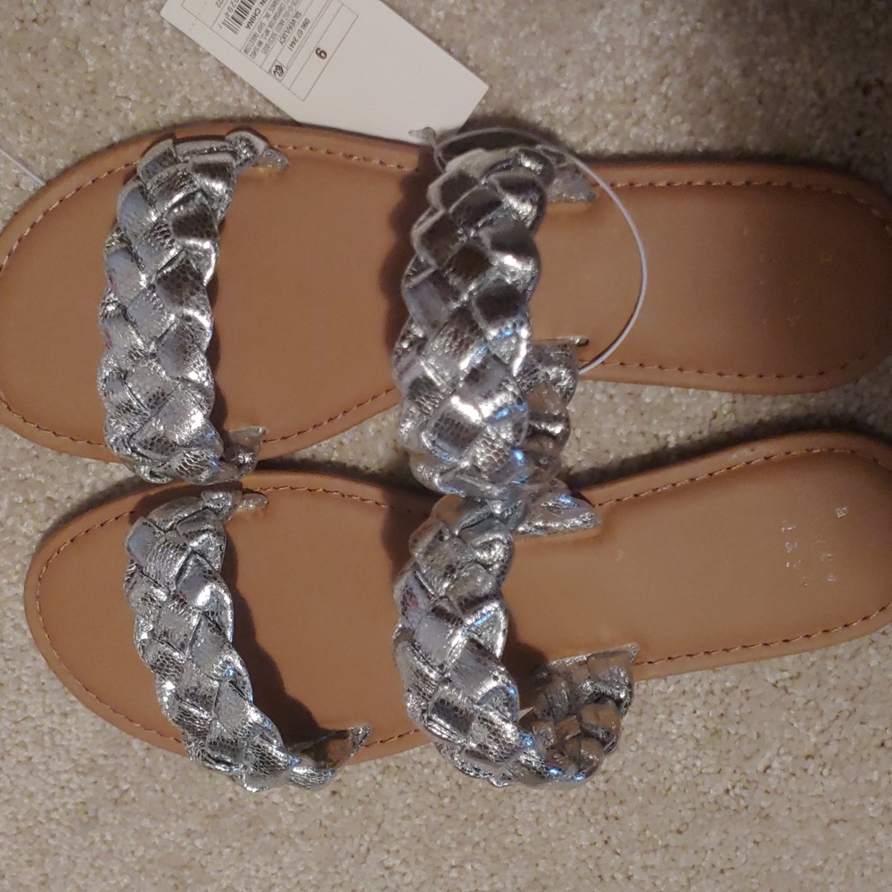 Sandals - Picture 3 of 4